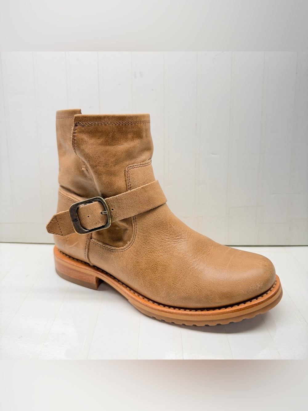 NEW Frye Veronica Leather Bootie, Size 7.5 - Picture 5 of 7